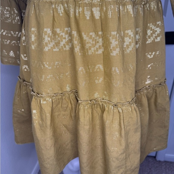 Elan Elegant Gold Tiered Dress Size Medium.   #318 - Picture 13 of 17